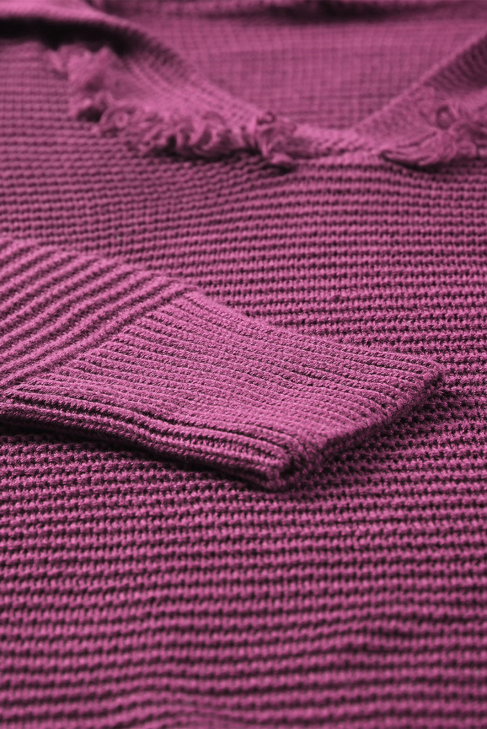 Gerippter Kapuzenpullover mit V-Ausschnitt und überschnittenen Schultern