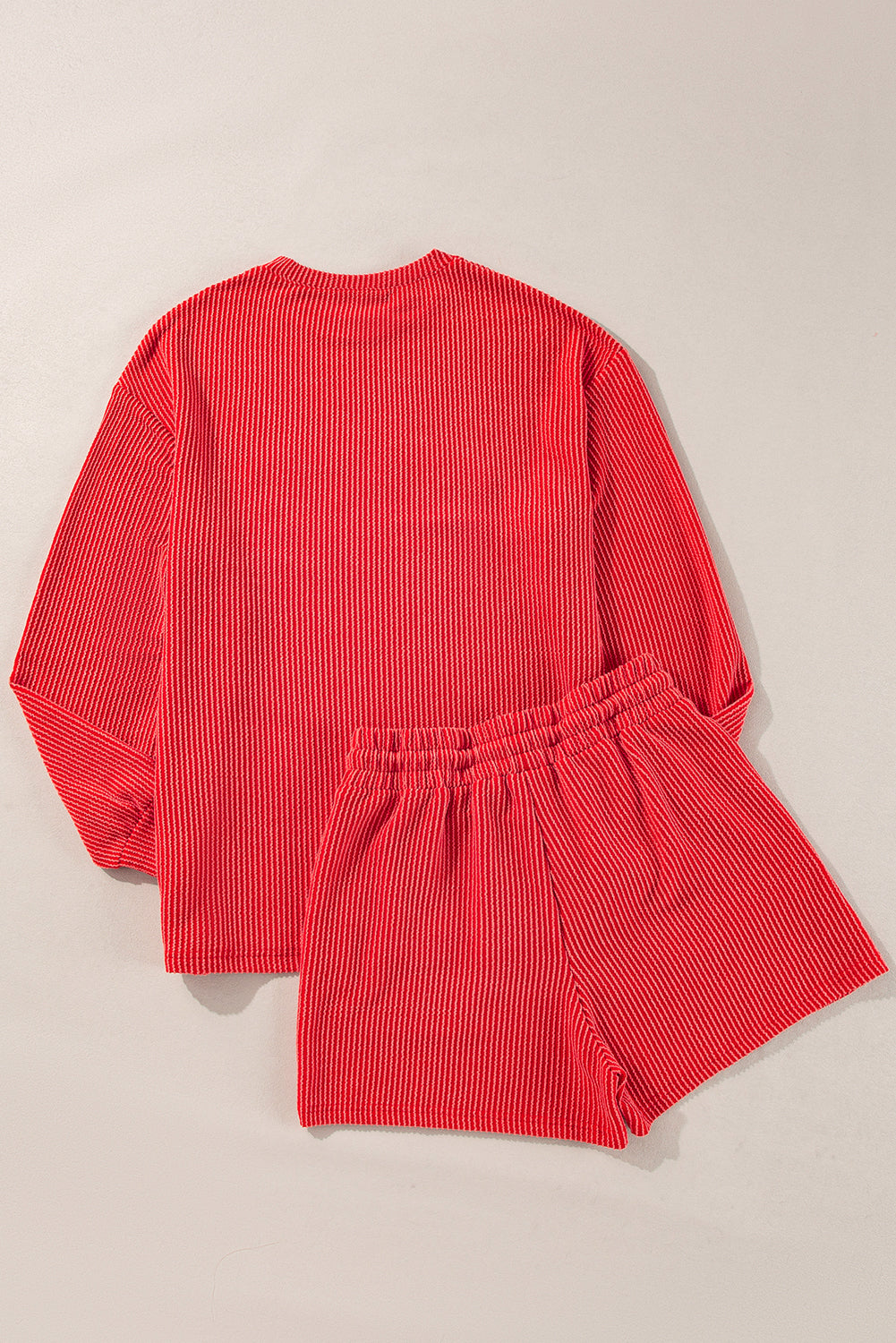Racing Red Corded MERRY Graphic Langarm-Top und Shorts Set