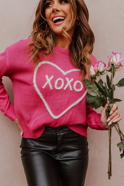Rippstrickpullover mit überschnittener Schulterpartie und Rosenherz-XOXO-Muster