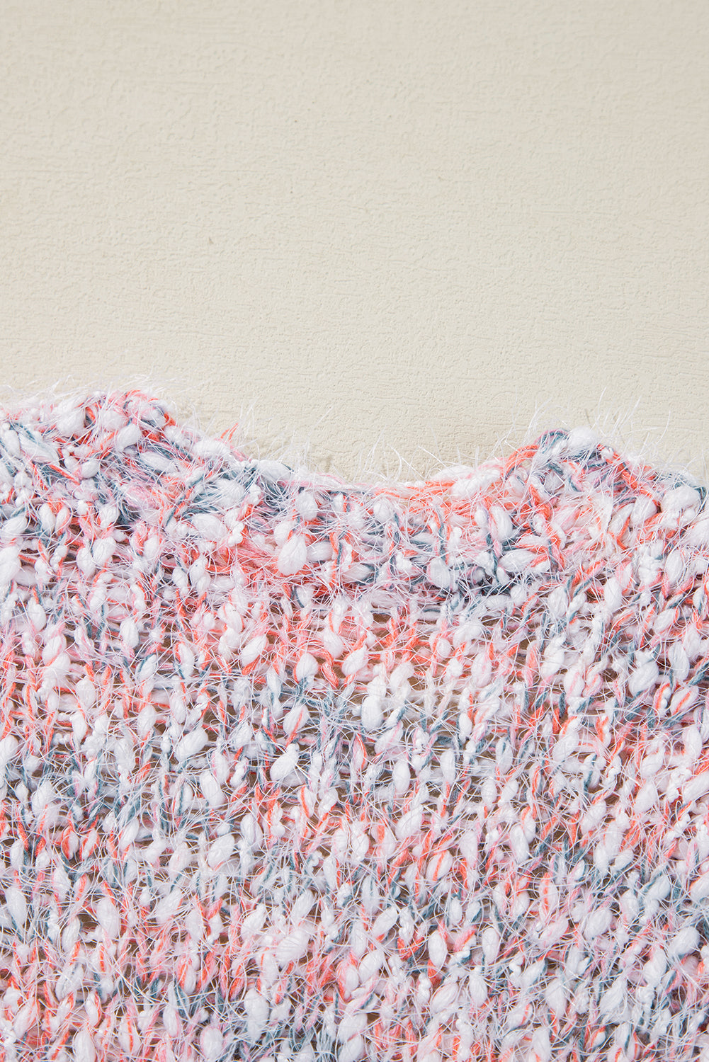 Rosa, mehrfarbige Strickjacke mit offener Vorderseite und Konfetti