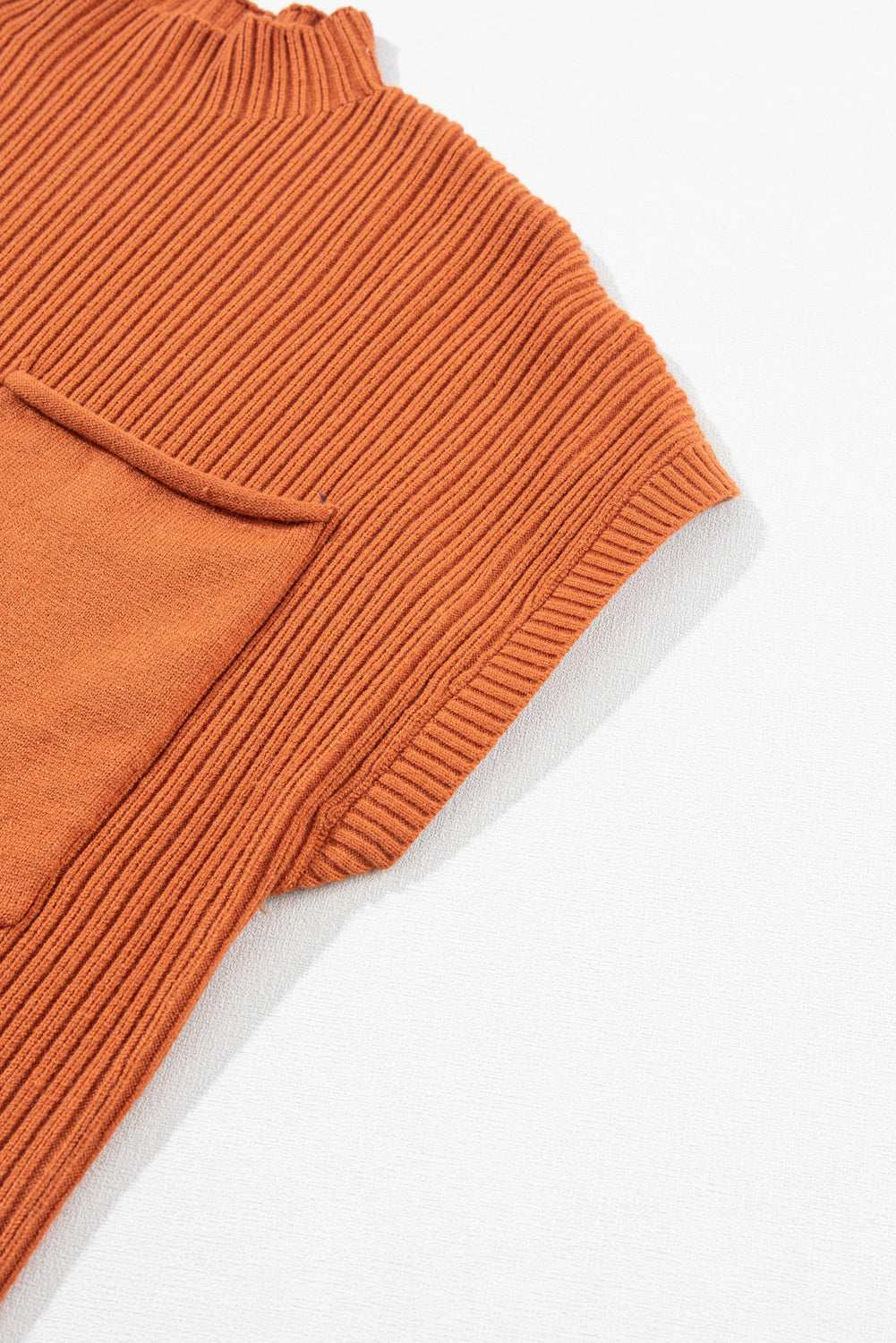 Gold Flame Patch Pocket Rippstrick-Kurzarmpullover