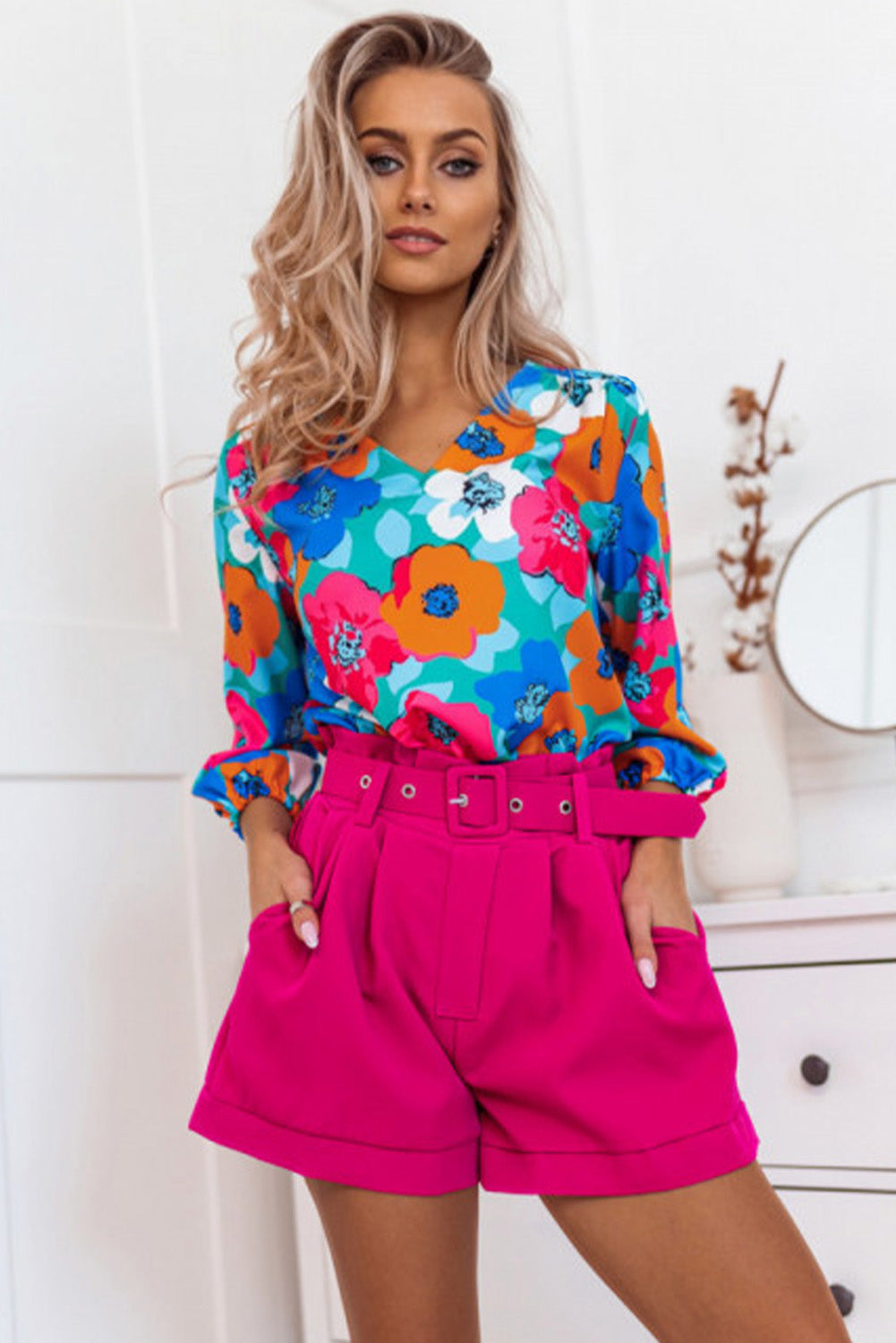Mehrfarbige Bluse mit Blumenmuster und V-Ausschnitt und 3/4-Ärmeln