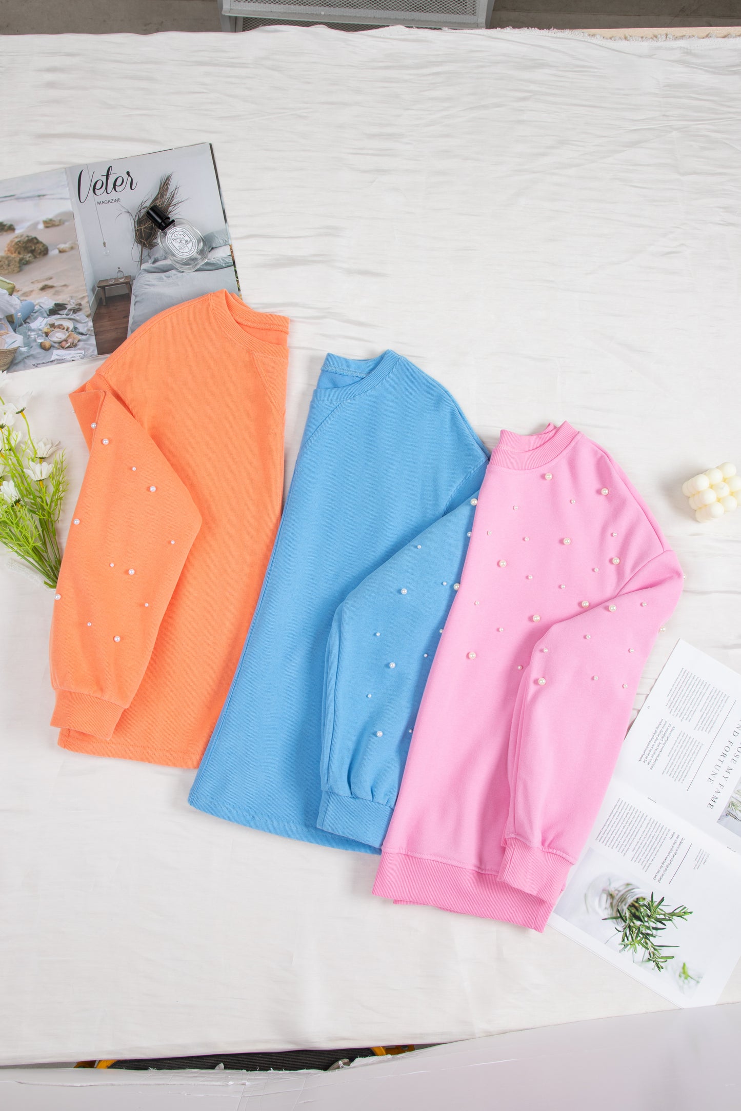 Myosotis Pullover mit Perlenärmeln, überschnittener Schulter und Rundhalsausschnitt