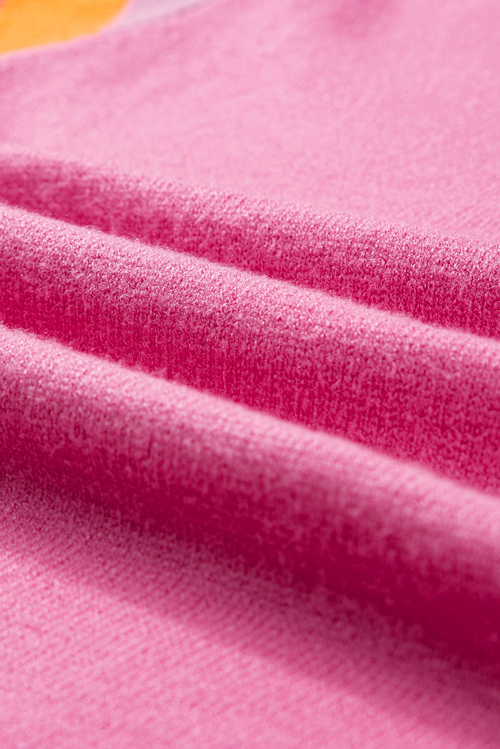 Hellrosa Strickpullover-T-Shirt mit kontrastierenden Flatterärmeln