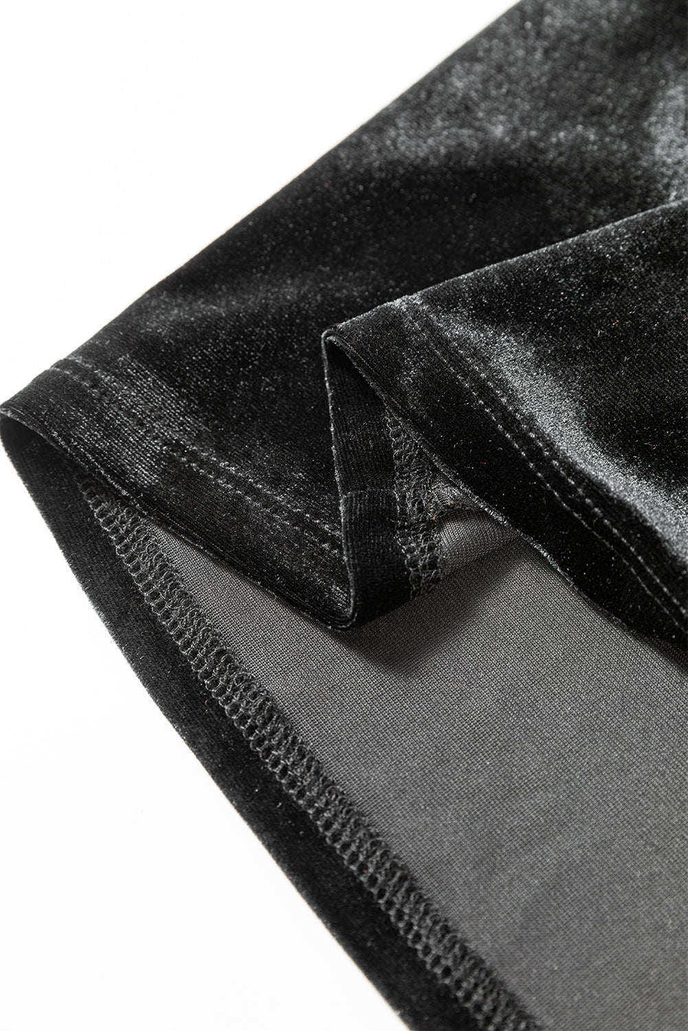 Schwarzes, ärmelloses Minikleid aus Samt mit quadratischem Ausschnitt und hoher Taille und Taschen