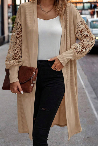 Pergament-Spitzen-Patchwork-Strickjacke mit Rippenmuster und offener Vorderseite