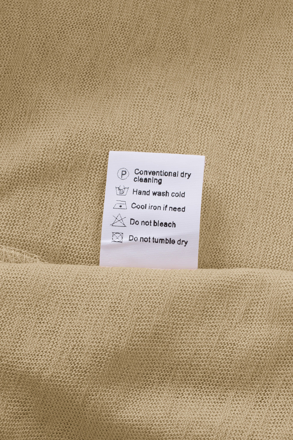 Einfarbige Strickjacke mit offener Vorderseite und Knöpfen