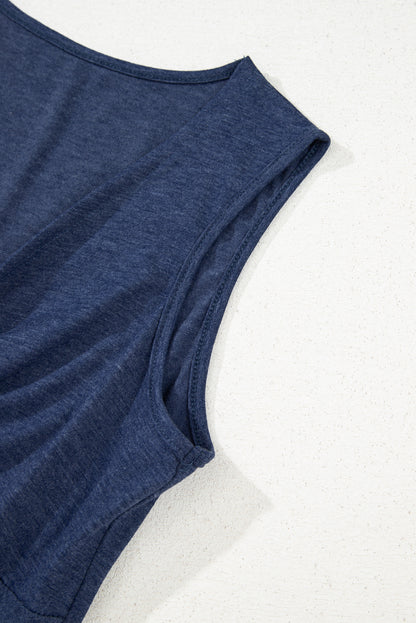 Schmutzigblaues ärmelloses Kleid mit V-Ausschnitt und verdrehter Brust