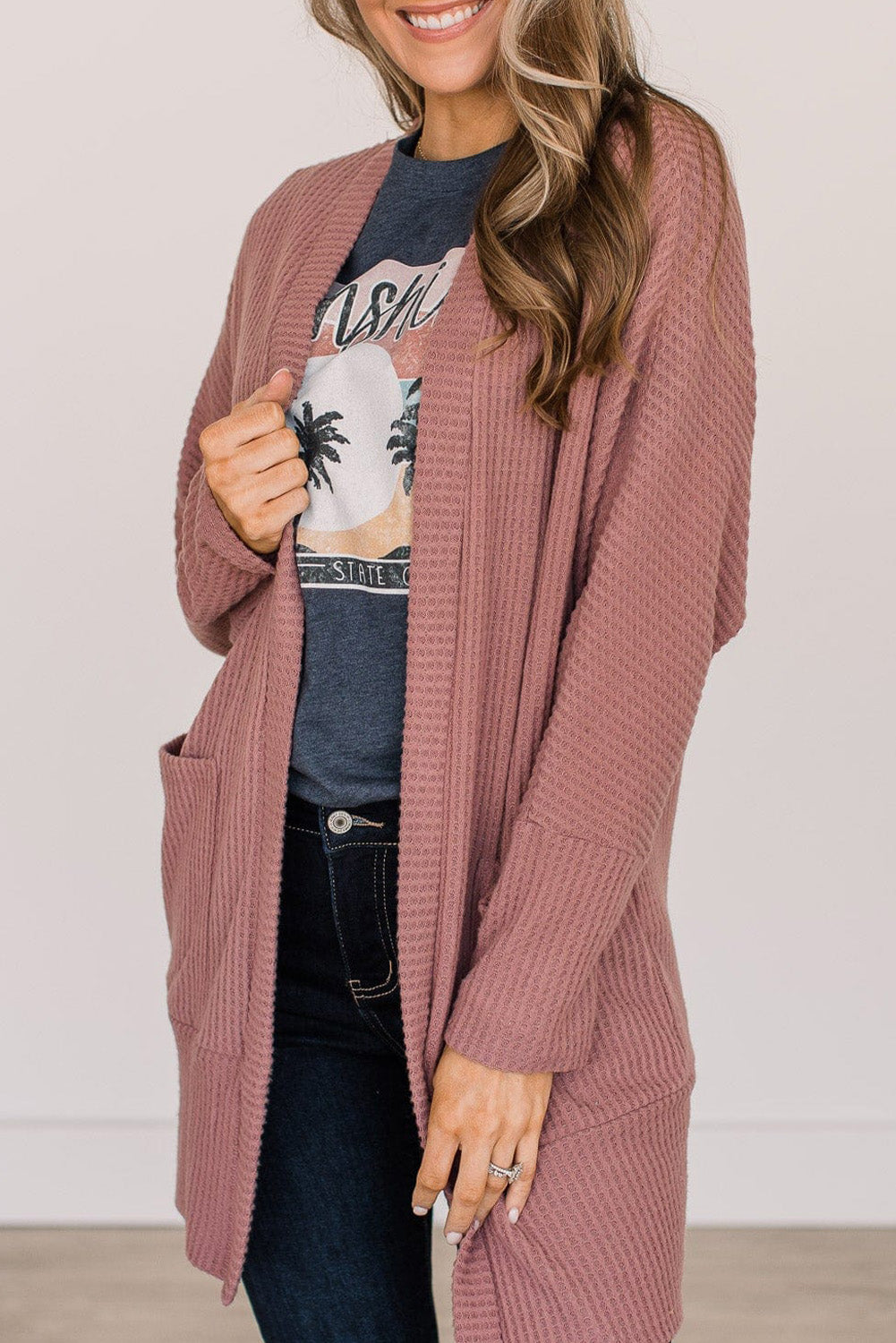 Mineralrote, einfarbige Strickjacke mit Waffelstrick und Tasche