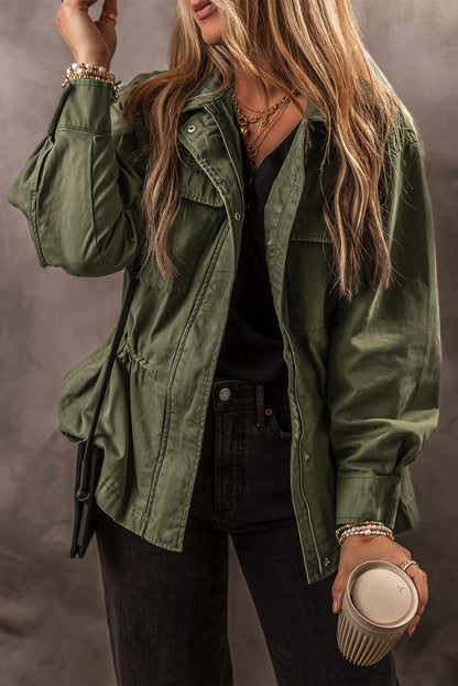 Moosgrüne Jacke mit Druckknopf-Reißverschluss und engem Taillenkragen