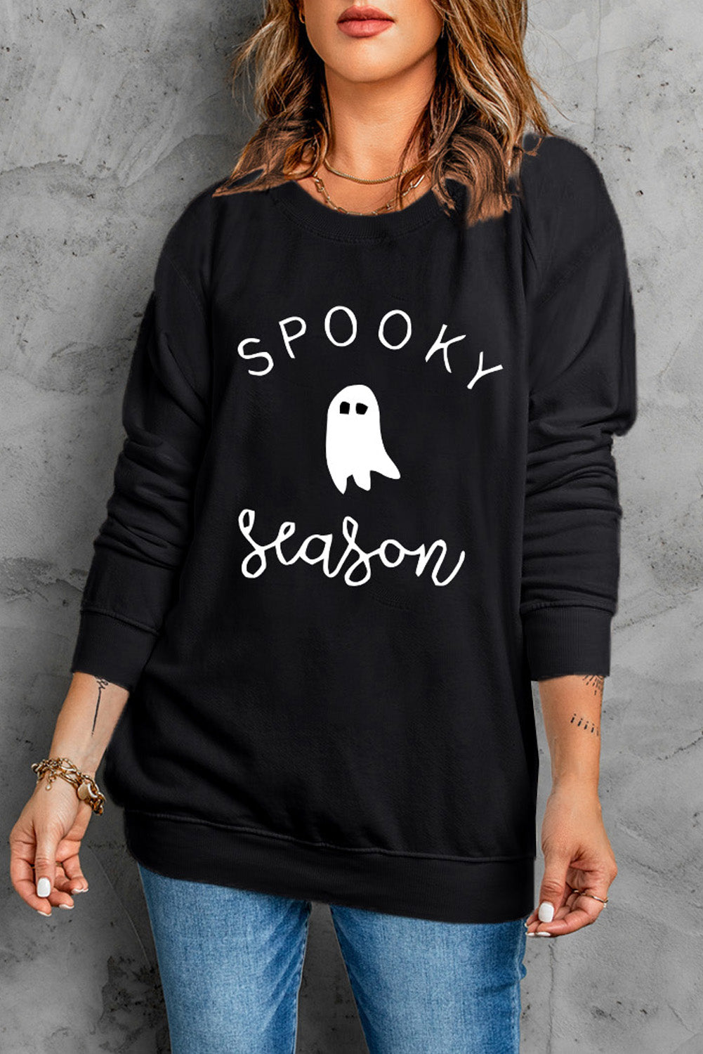 Schwarzes Sweatshirt mit Grusel-Saison-Geistergrafik