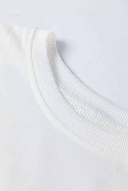 Weißes Lametta-Sweatshirt mit Game Day-Grafik und überschnittener Schulter