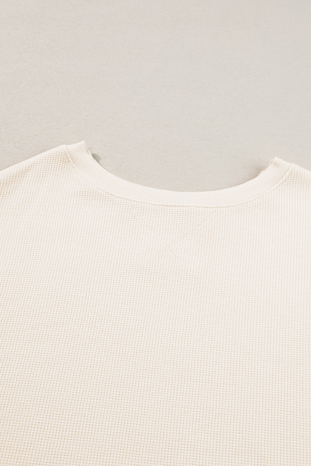 Weißes Oversize-Sweatshirt mit Waffelstrick und Bischofsärmeln