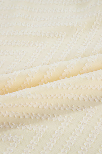 Aprikosenfarbenes Minikleid mit V-Ausschnitt, transparenten Puffärmeln und Knoten