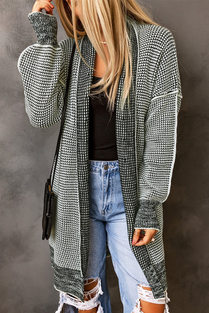 Grau karierte, lange Strickjacke mit offener Vorderseite