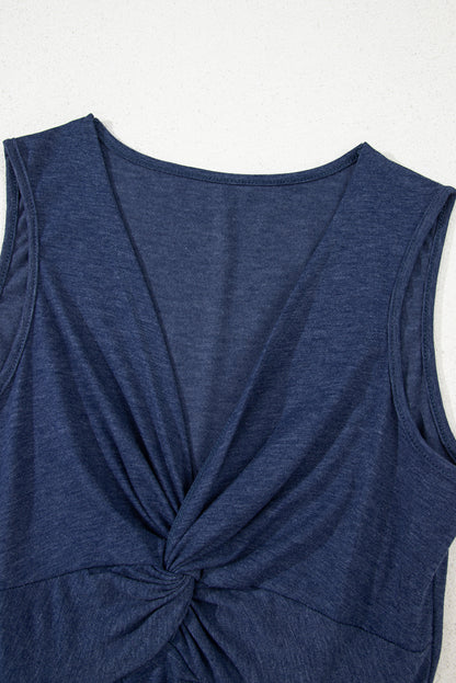 Schmutzigblaues ärmelloses Kleid mit V-Ausschnitt und verdrehter Brust