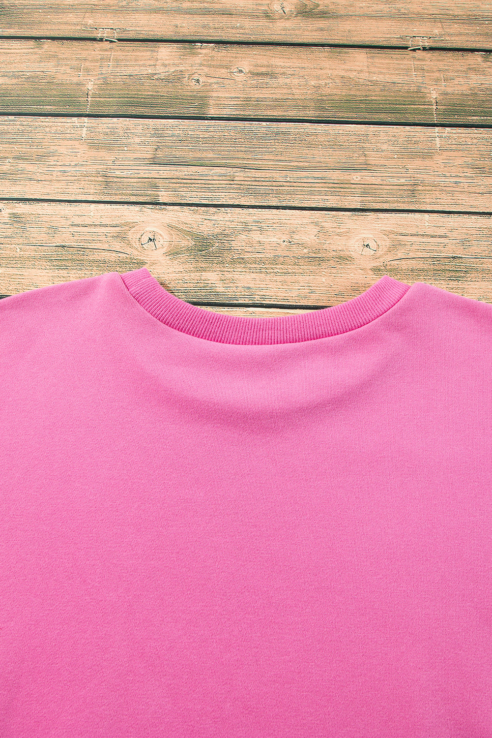 Bonbon – Einfarbiges Sweatshirt mit Fleecefutter und überschnittener Schulterpartie und hohem Bund