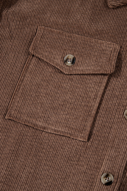 Kastanienbraune Cord-Shacket mit Pattentasche und Knopfleiste