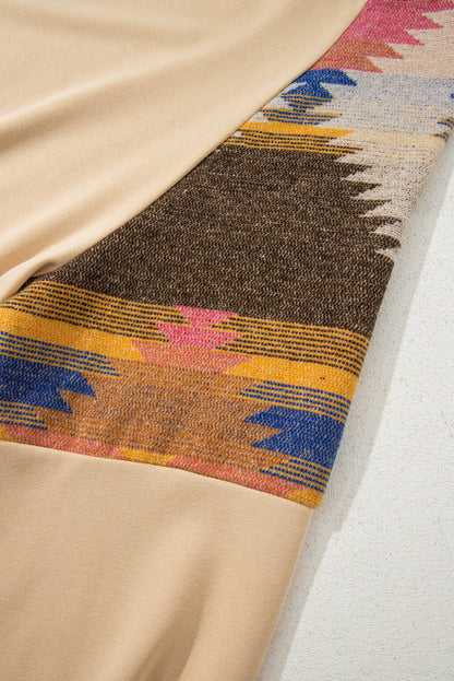 Helles französisches beiges Azteken-Patchwork-Raglan-Pullover-Sweatshirt