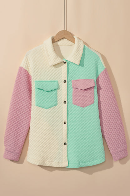 Grüne Steppjacke mit Patchwork-Patchwork-Klappentasche und Farbblock