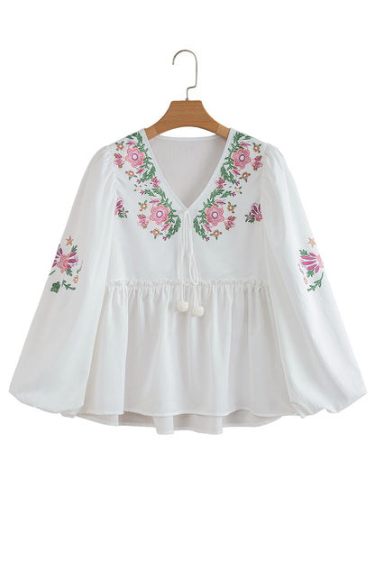 Weiße Babydoll-Bluse mit Blumenmuster und V-Ausschnitt