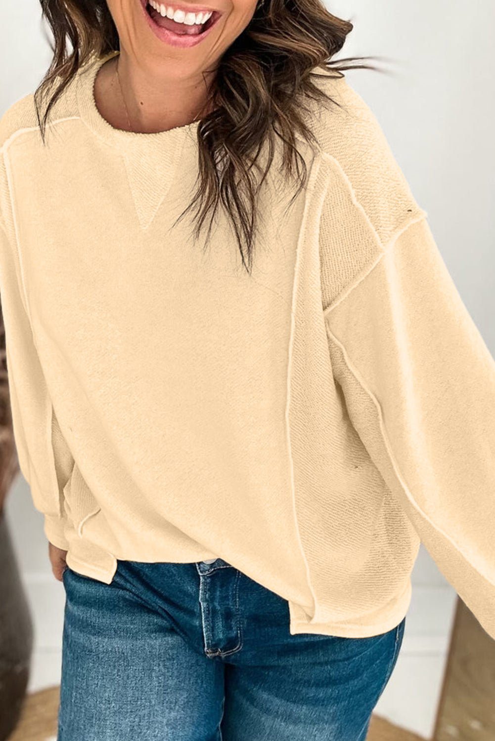 Beiges Pullover-Sweatshirt mit Rundhalsausschnitt