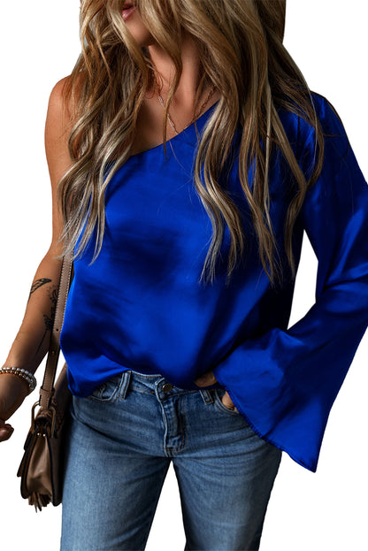 Dunkelblaue asymmetrische Satinbluse mit Glockenärmeln und One-Shoulder-Träger