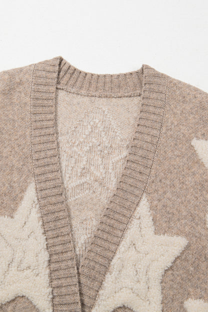 Khakifarbener Sherpa-Strickpullover mit Sternenmuster und Taschen