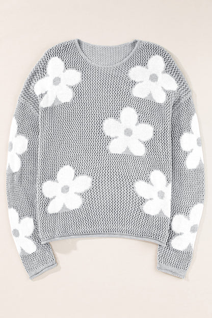 Hellgrauer Strickpullover mit großer Blume und überschnittener Schulter