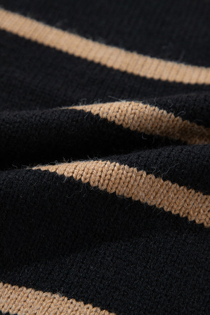 Schwarz gestreifte, lockere Strickjacke mit V-Ausschnitt und überschnittenen Schultern