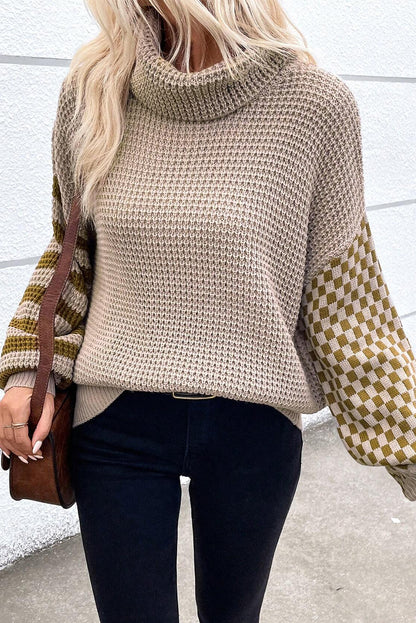 Rauchgrau gestreifter karierter Patchwork-Rollkragenpullover mit Waffelstrick