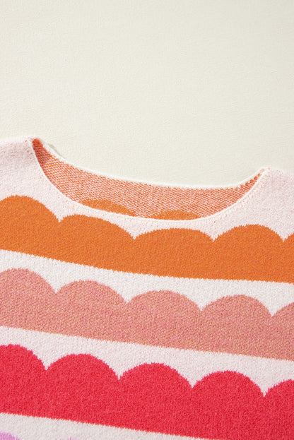 Rosaroter Pullover mit Wellenstreifen und Ballonärmeln sowie überschnittener Schulter