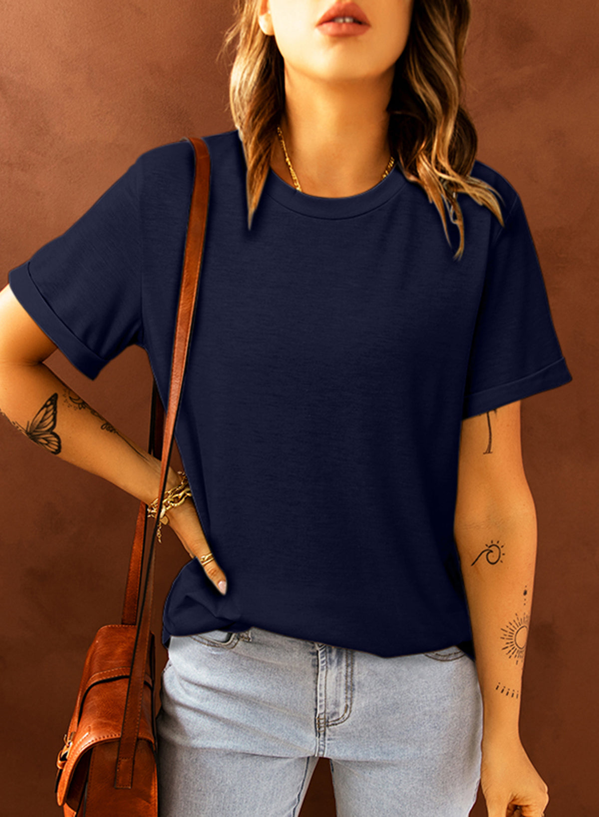 Blaues, einfarbiges T-Shirt mit Rundhalsausschnitt