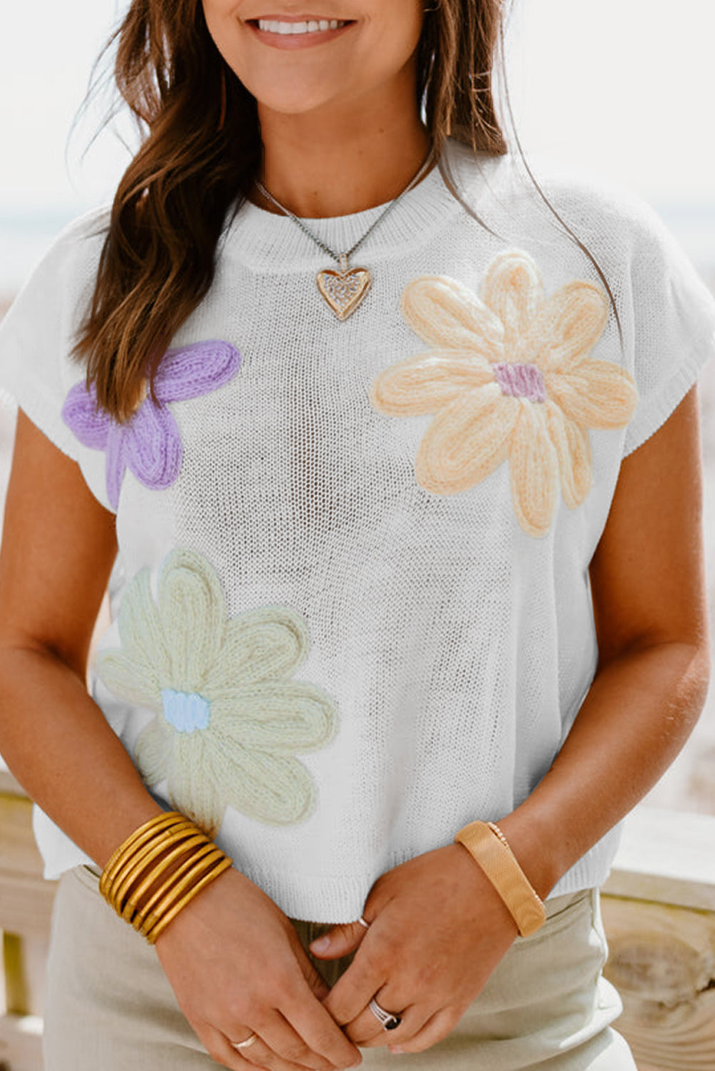 Weiße, mehrfarbige, kurzärmlige Pullover mit Häkelblumenmuster