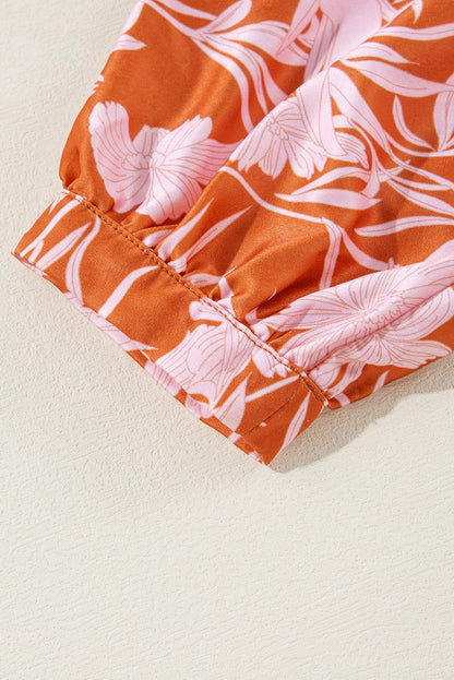 Braunes Lagenkleid mit Blumenmuster, Puffärmeln und gesmokten Taillen