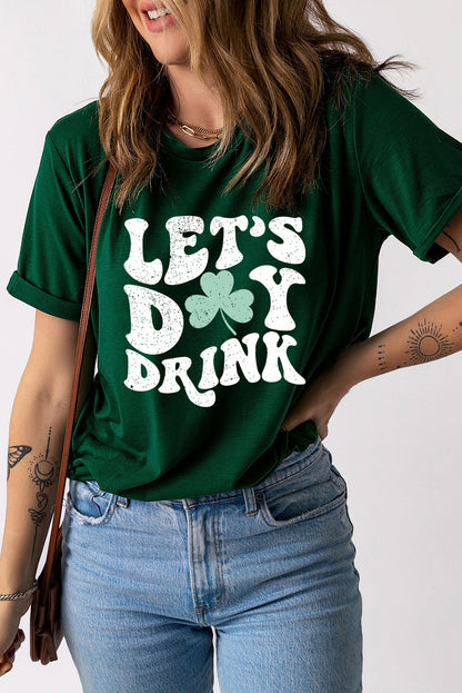 Grünes T-Shirt mit Rundhalsausschnitt und „Let's Day Drink“-Kleeblatt-Print