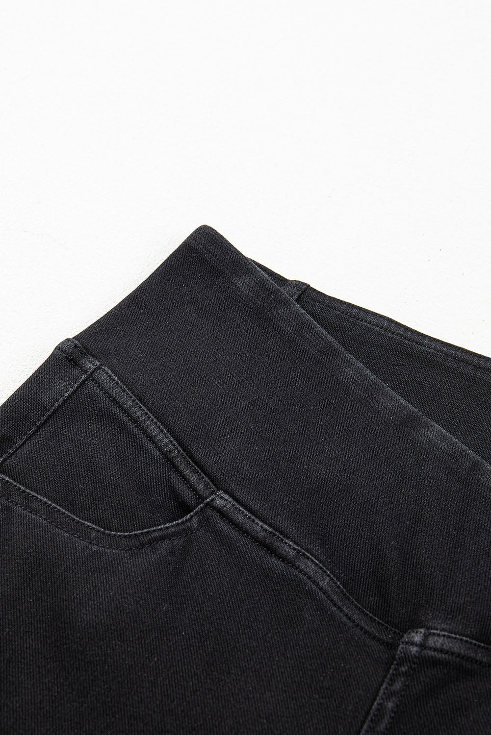 Schwarze, dehnbare Jeggings mit gewölbter Taille und schmaler Passform