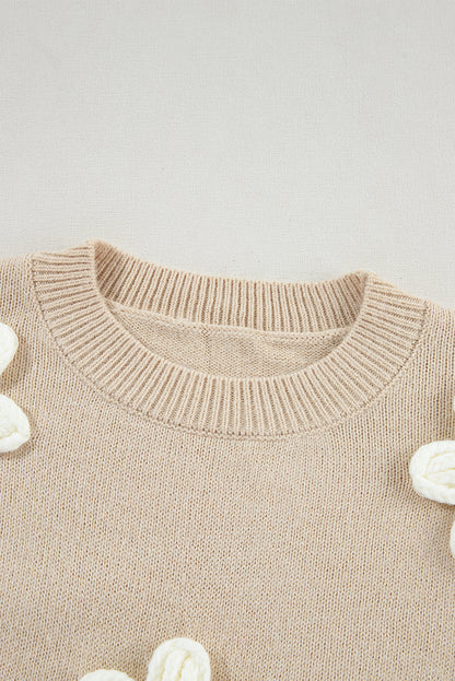 Grobstrickpullover mit Häkelmuster und Blumenmuster