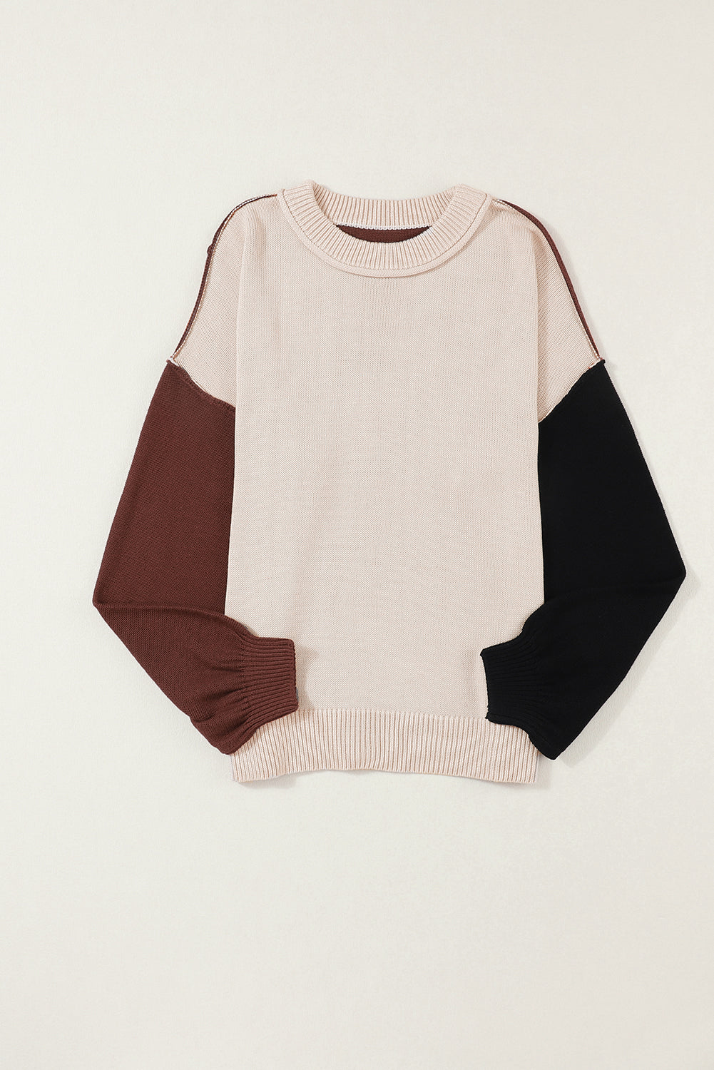 Kaffeefarbener Pullover mit geripptem Saum und Bischofsärmeln in Colorblock-Optik