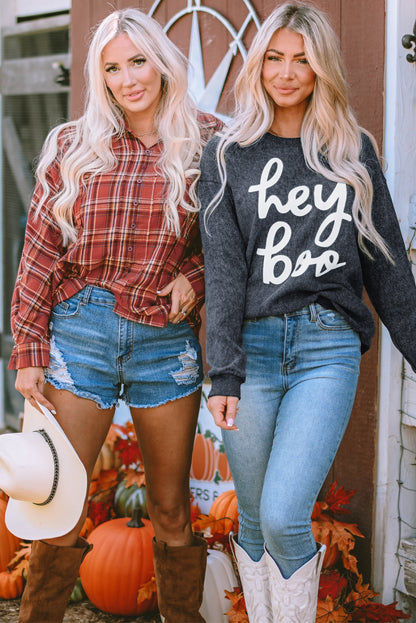 Graues Halloween-Sweatshirt mit „Hey Boo“-Grafik und Kordel