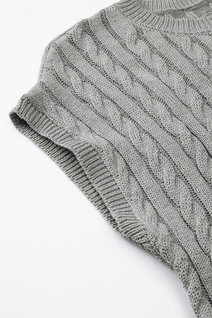Grauer, kurzärmliger Pullover mit Rundhalsausschnitt und Zopfmuster