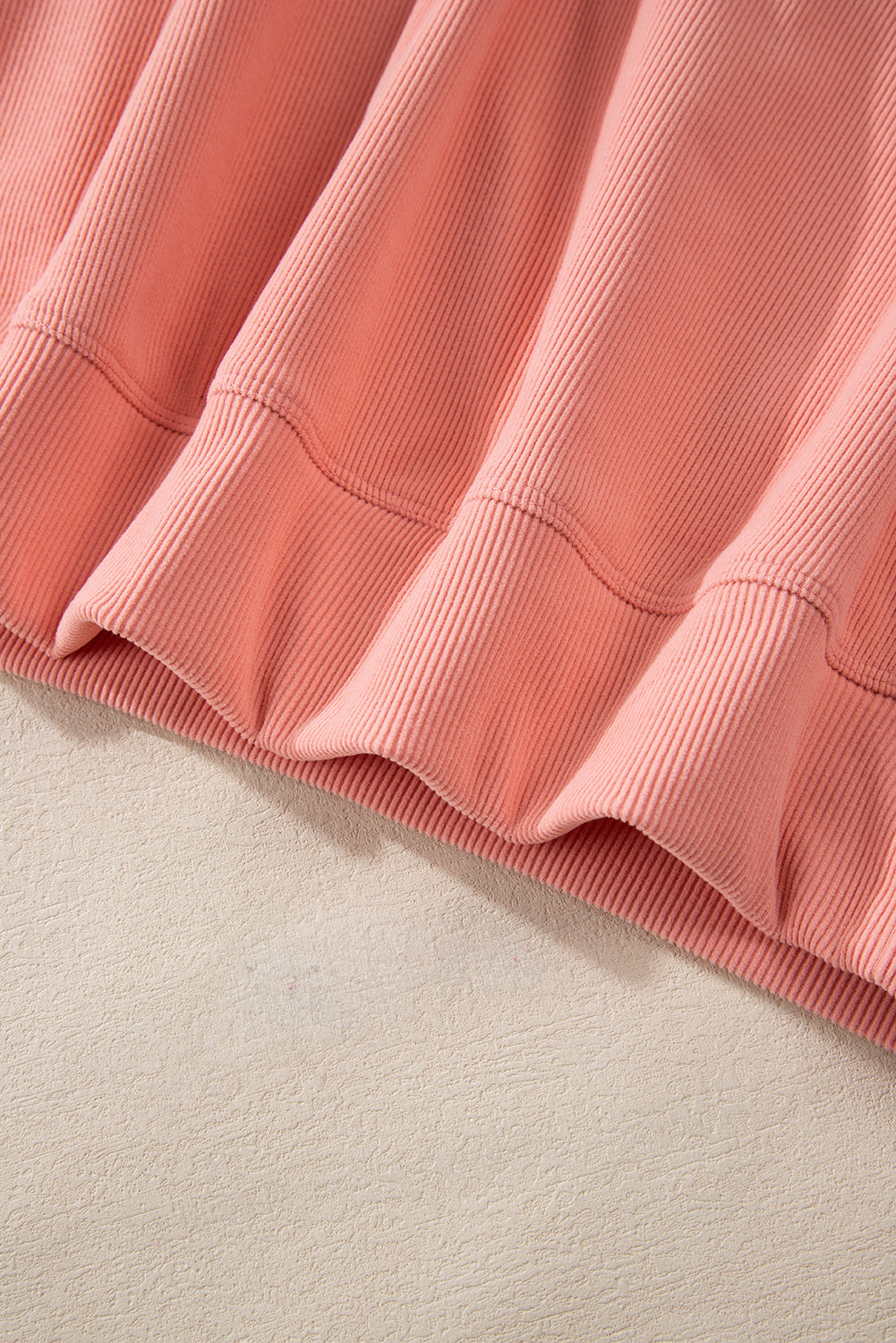 Blossom – Zweiteiliges Lounge-Set aus Rippstrick mit überschnittener Schulter und Taschen