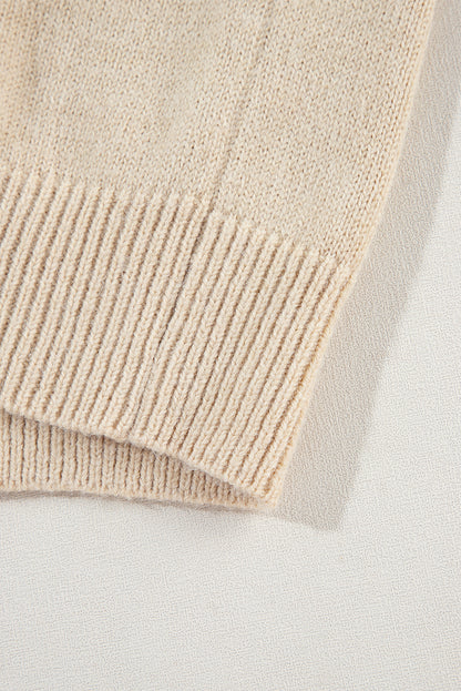 Grobstrickpullover mit Häkelmuster und Blumenmuster