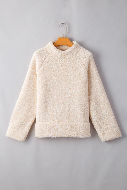 Weißes, einfarbiges Fleece-Sweatshirt mit hohem Kragen und überschnittenen Schultern