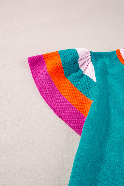 Türkisfarbenes Strickpullover-T-Shirt mit kontrastierenden Flatterärmeln