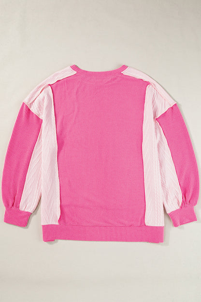 Bonbon – Sweatshirt mit Zopfmuster und sichtbaren Nähten in Colorblock-Optik