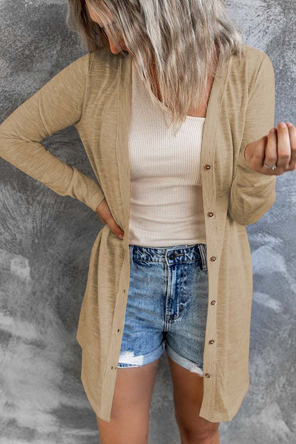 Einfarbige Strickjacke mit offener Vorderseite und Knöpfen