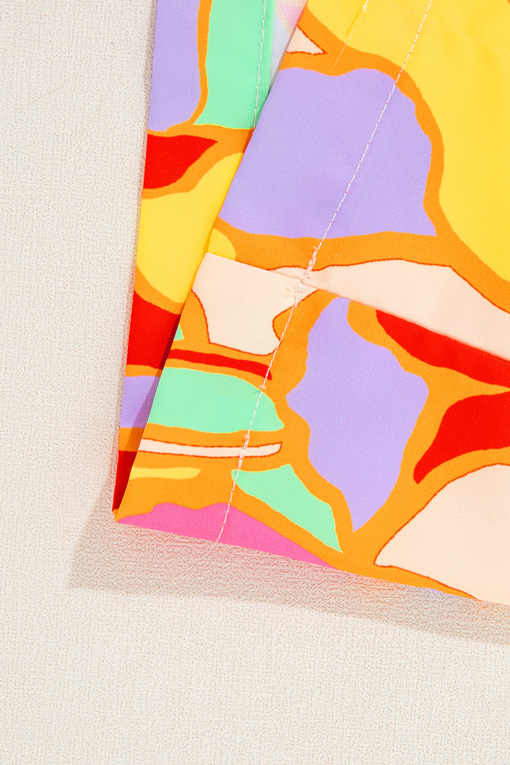 Gelbe Bluse mit Puffärmeln und abstraktem Print