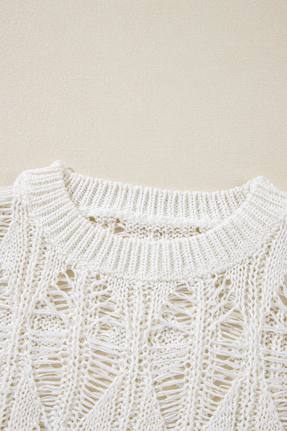 Weißer, locker sitzender Pullover mit Rundhalsausschnitt und Häkelmuster