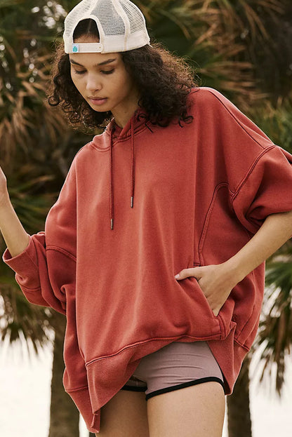 Red Clay – Weite Kapuzenjacke mit überschnittener Schulterpartie und Taschen